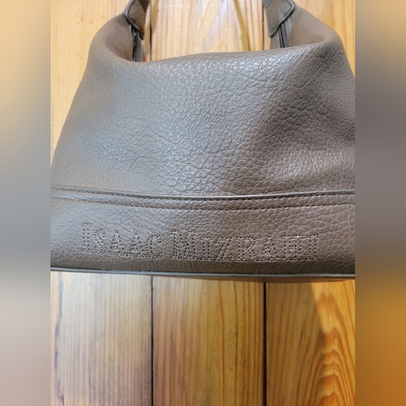 Isaac Mizrahi Brown Leather Shoulder Bag - Picture 2 of 11